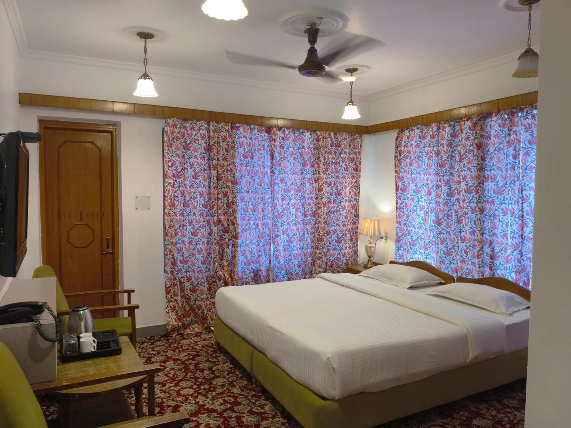 Hotel Season Palace Srīnagar المظهر الخارجي الصورة